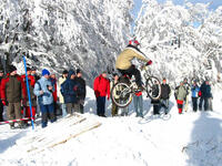 Pustevenské sněhovánky, 2004